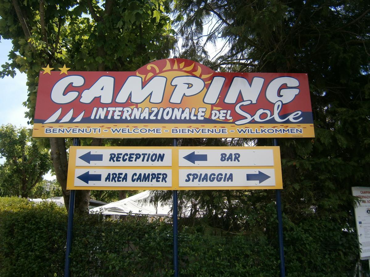 Campeggio Internazionale Del Sole Вивероне Екстериор снимка
