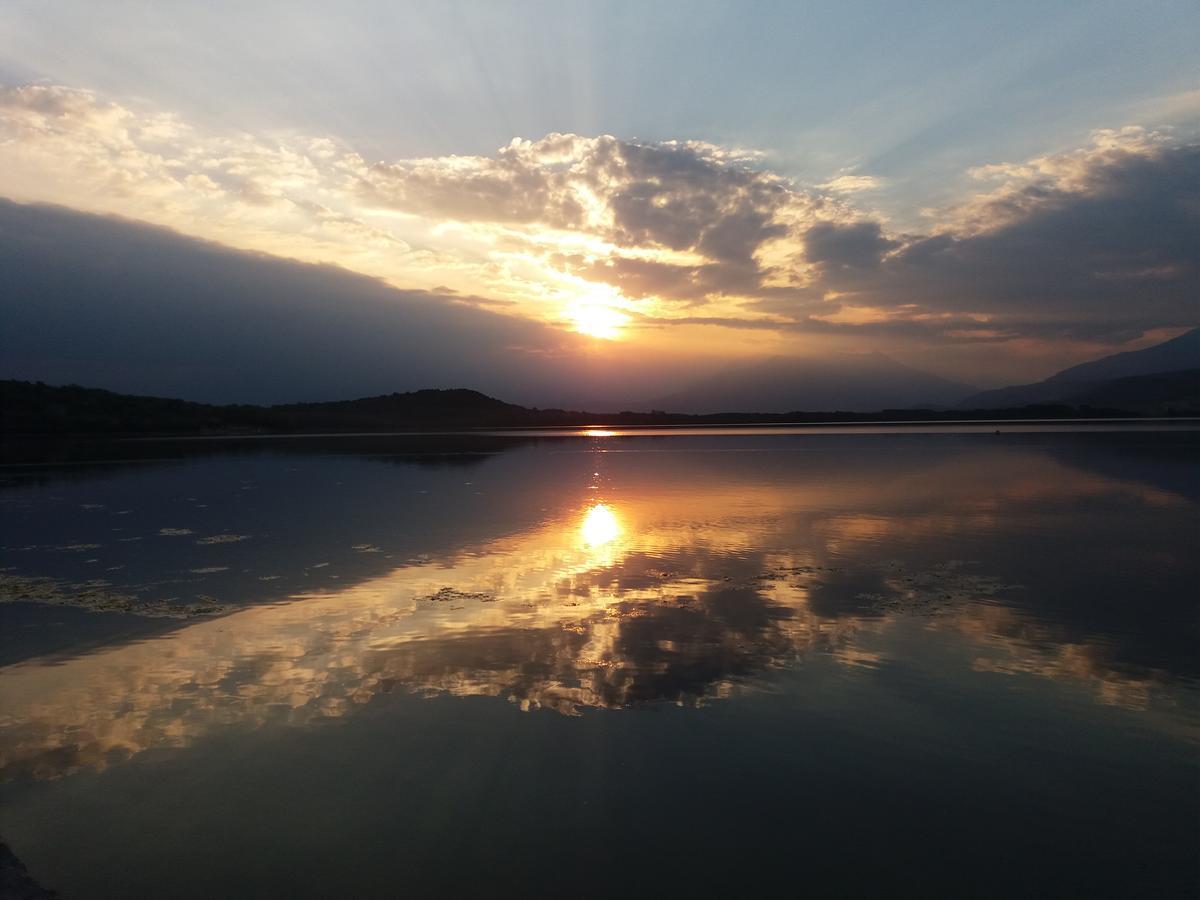 Campeggio Internazionale Del Sole Вивероне Екстериор снимка